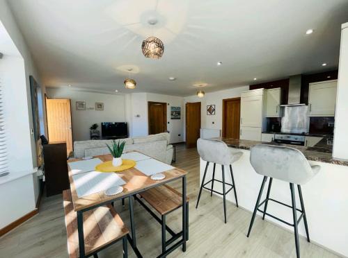 West Rainton Apartment | The Priory - 1 mile from Ramside Hall Hotel Spa and Golf & A1