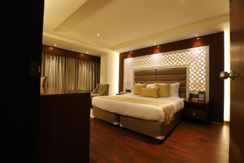 Kanpur Hotel | The Pristine Hotel