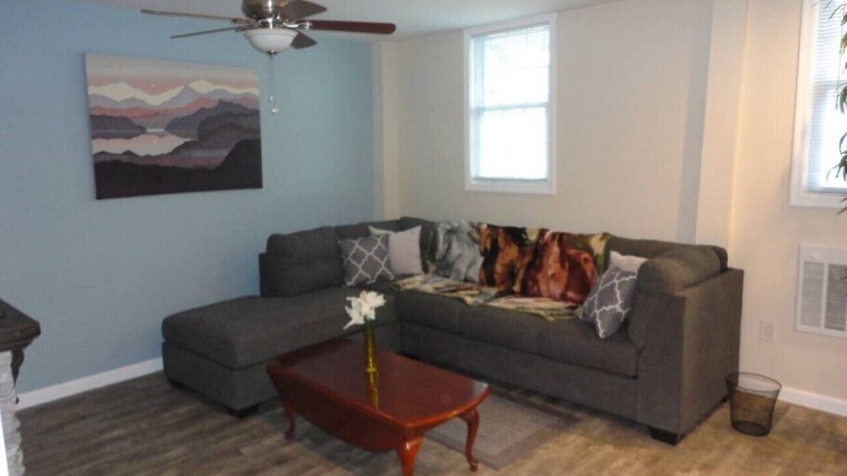 Willow Grove House | The Private 1-BR in Willow Grove Park