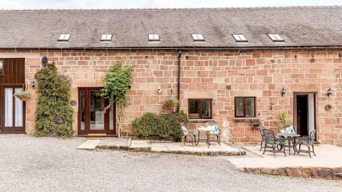 Froghall Cottage | The Pump House - 2 bedroomed barn conversion