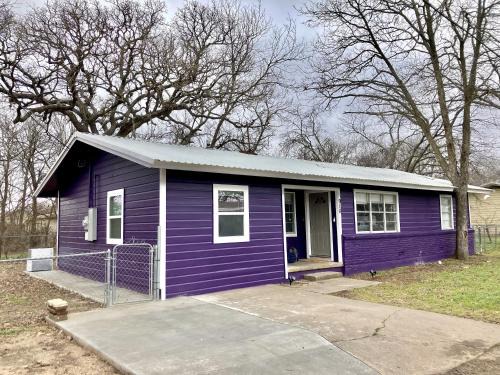 Stephenville House | The Purple House - Cozy Near TSU
