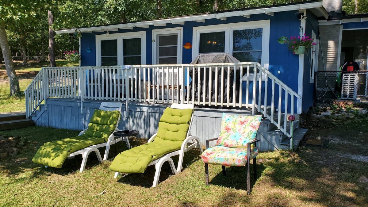 Prosperity Cabin | The Quack Shack
