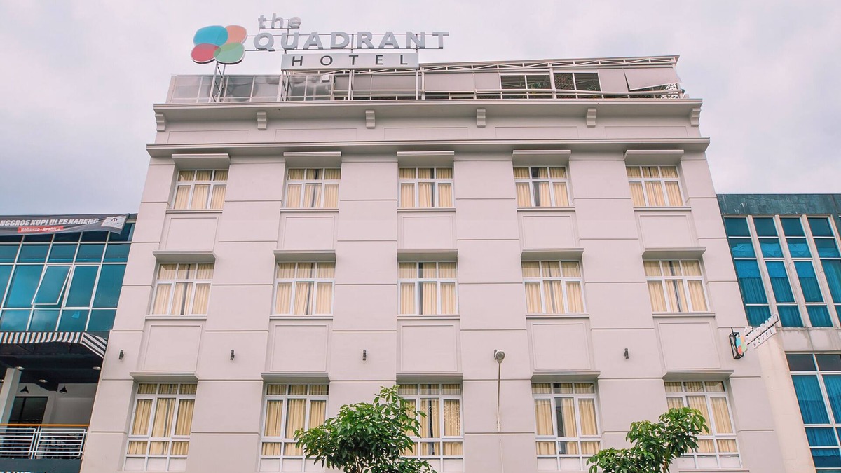 Medan Hotel | The Quadrant Hotel KNO