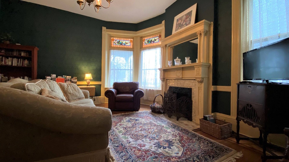 Olde Town Augusta House | The Queen Anne Inn