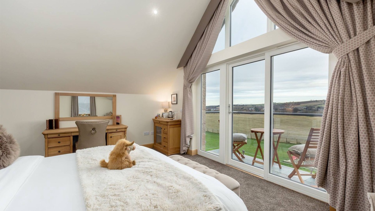 Linlithgow Bed & Breakfast | The Queens View Luxury B&B