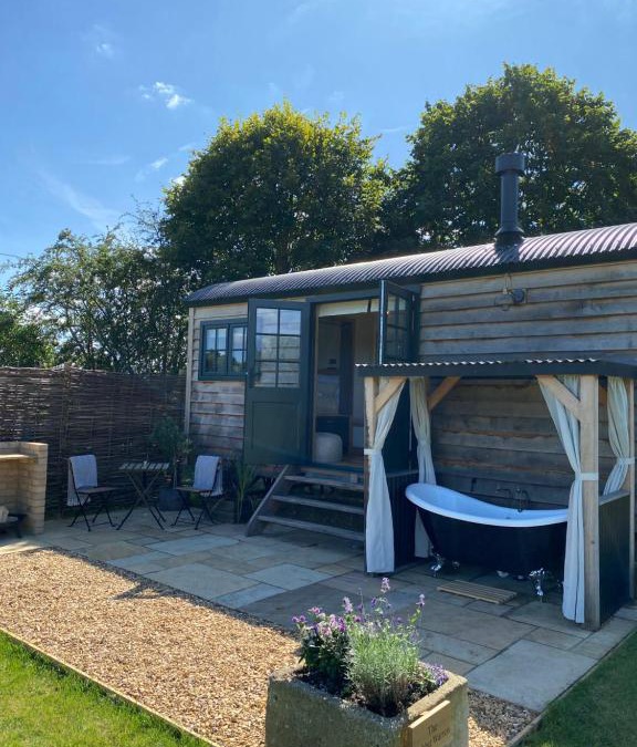 Stamford Apartment | The Rabbit Warren Shepherd Hut