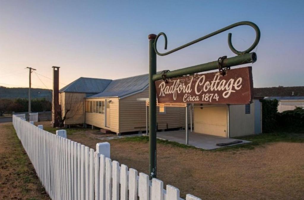 Stanthorpe House | The Radford Couples Cottage Heart of Stanthorpe