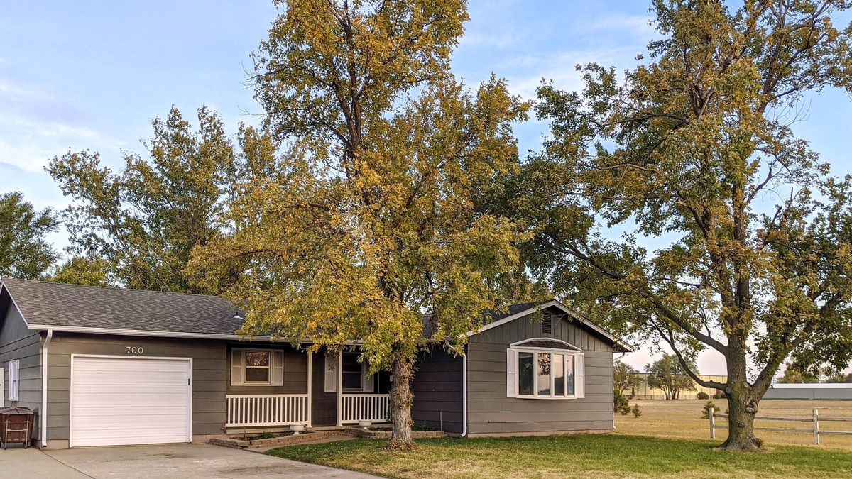 Great Bend House | The Ranch House of Great Bend, KS