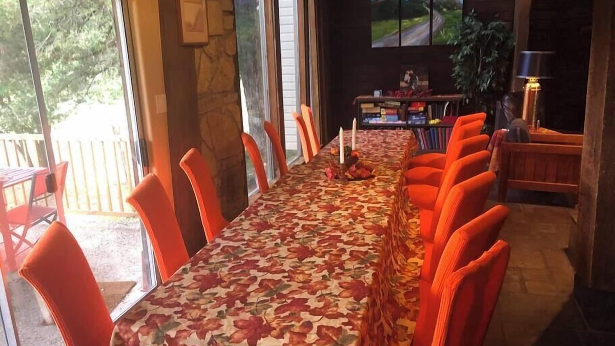 Medicine Park House | The Ranch: Lodge+Barn+Pool+Airstream 35 Pax