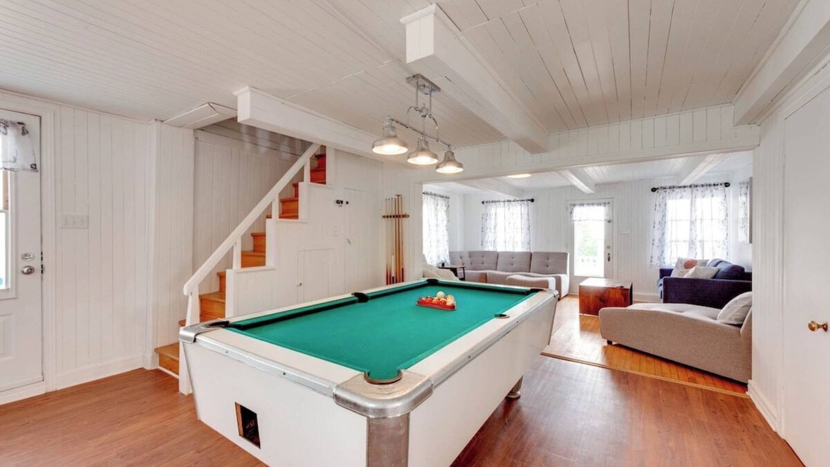 Saint Ferreol les Neiges Cottage | The Red Roof - 3457 - 12 people