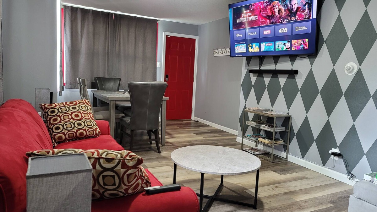 Greater South Side House | The Red Door Internet Coffee Comfort