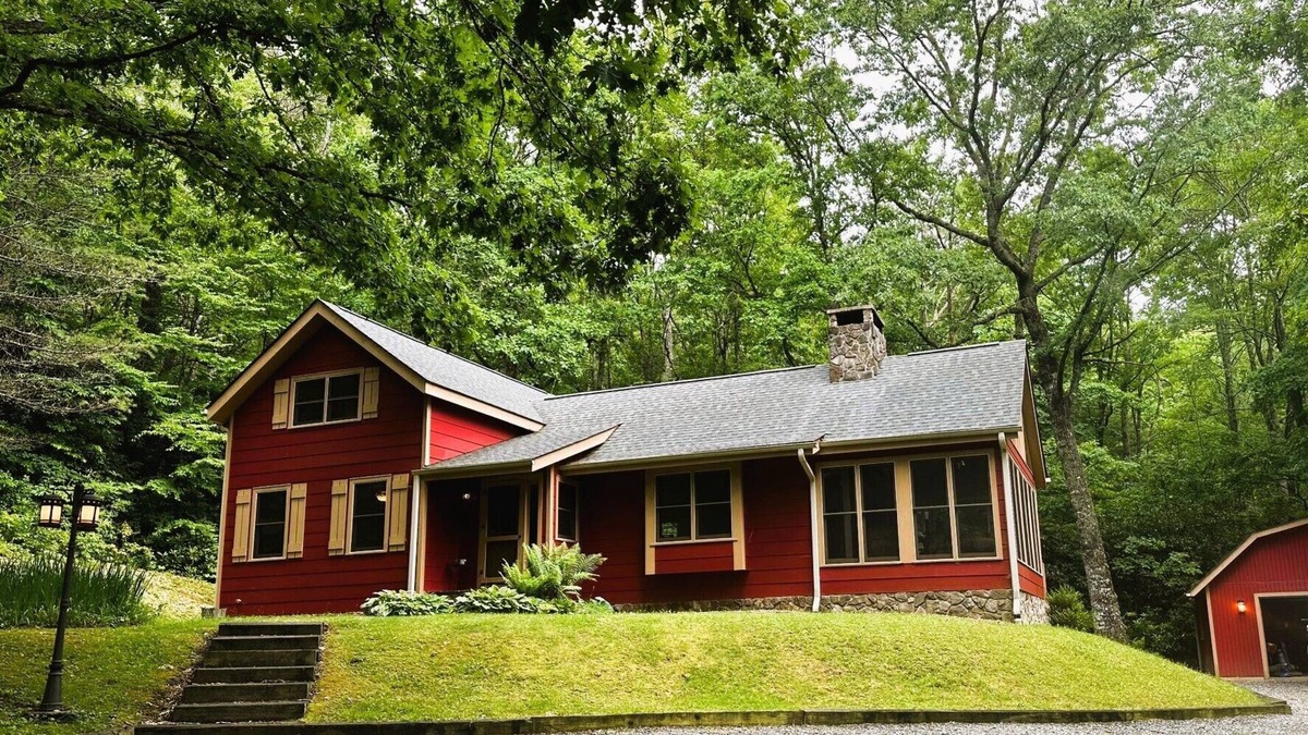 Highlands Cottage | The Red Fern Cottage