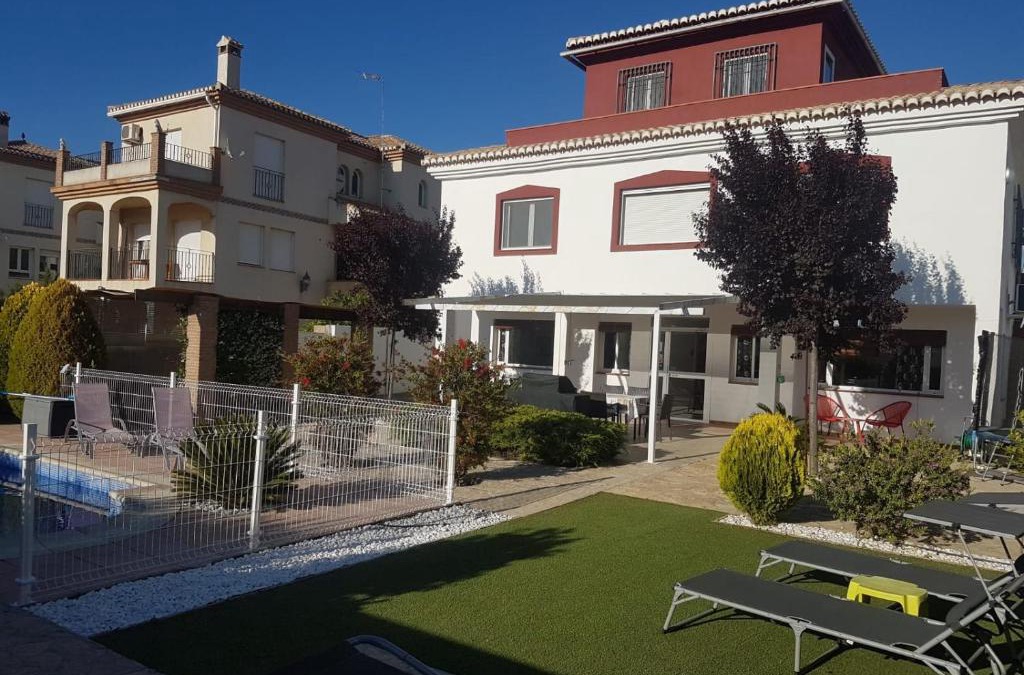 Alhendin Apartment | The Red House