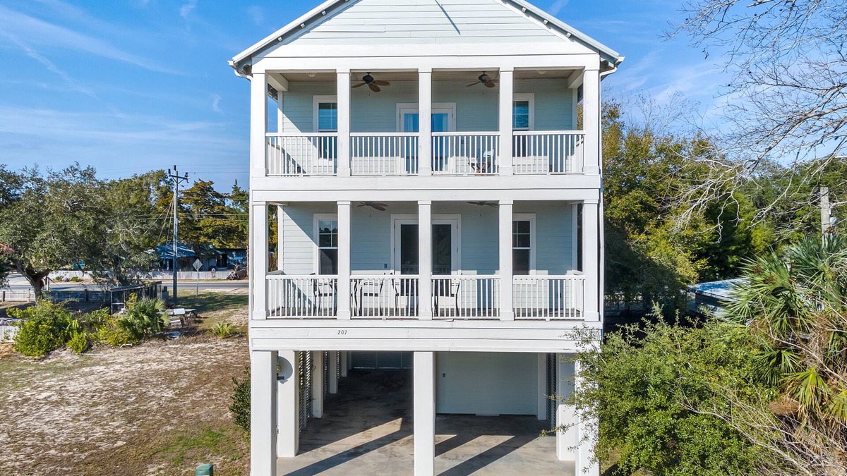Steinhatchee House | The Redfish-Sleeps 10, walk to Sea Hag Marina