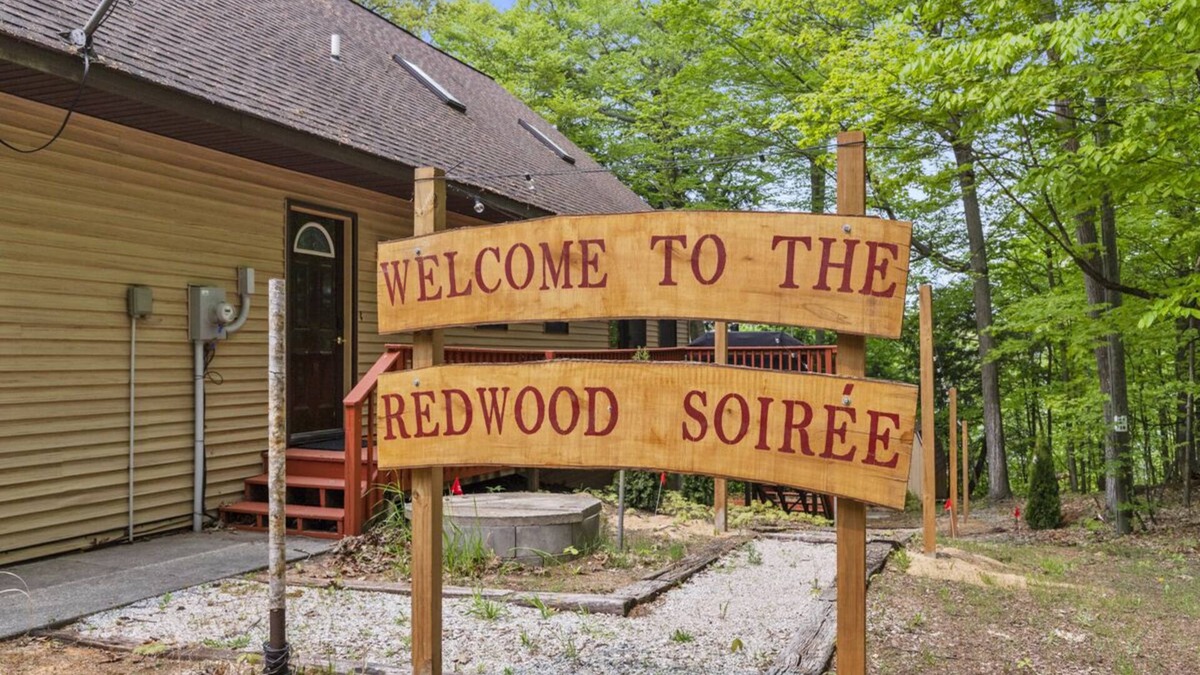 New Era House | The Redwood Soiree, Hot tub, fast Wi-Fi, gym, arcade room and more