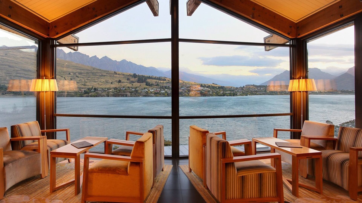 Queenstown Hotel | The Rees Hotel and Luxury Apartments