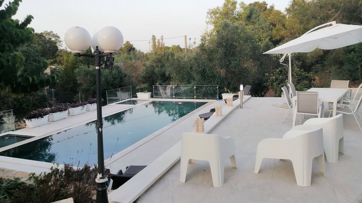 Arnesano Villa | The residence of the olive trees - infinity pool, exclusive use