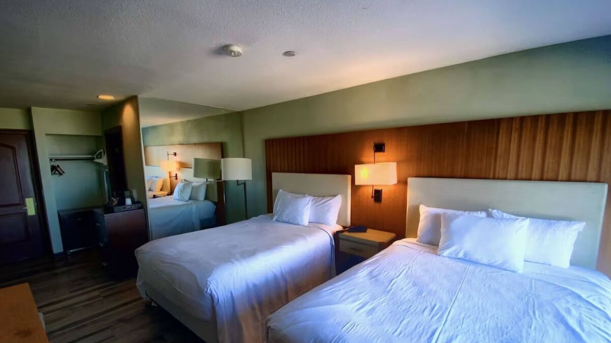Mount Charleston Hotel | The Retreat on Charleston Peak, Standard Double Queen, Scenic Getaway!