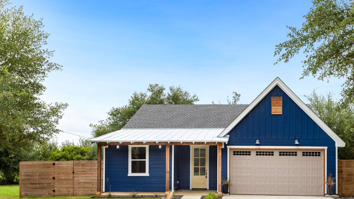 Lexington House | The Retreat Out East