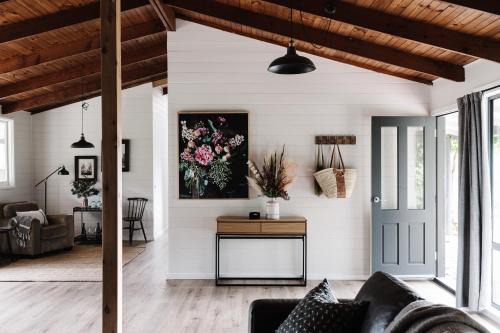 Yarragon South House | The Ridge House - Stylish Gippsland Getaway