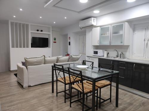 Arronches House | The Right House