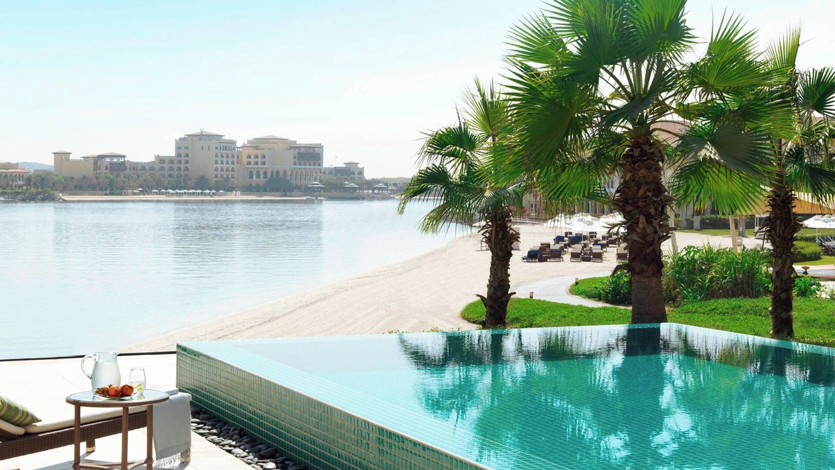 Abu Dhabi Hotel | The Ritz-Carlton Abu Dhabi, Grand Canal