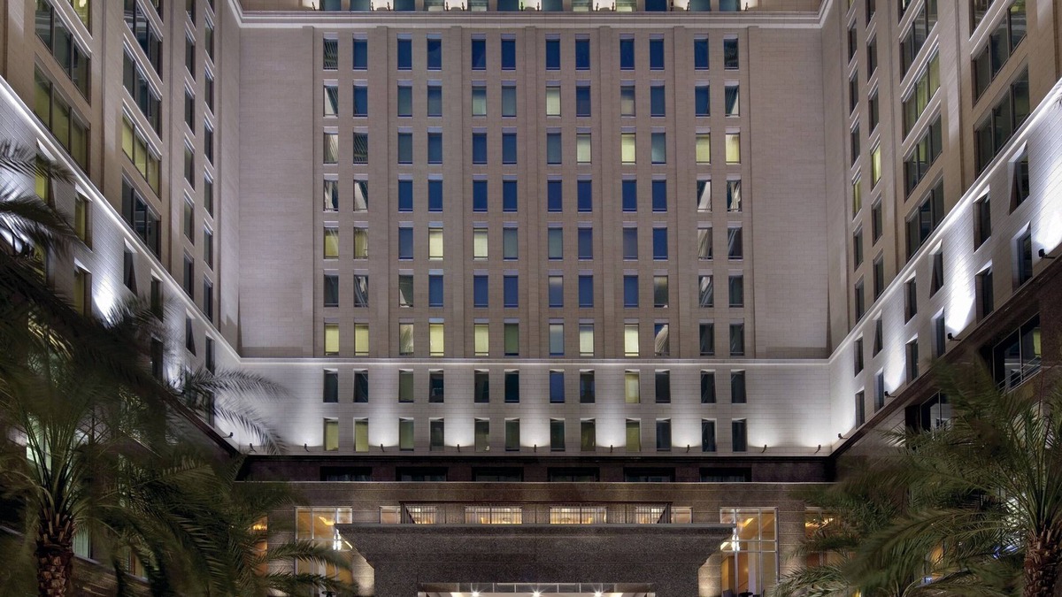 DIFC Hotel | The Ritz-Carlton Executive Residences