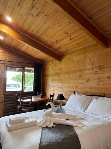 Buchan Hotel | The River Retreat Buchan