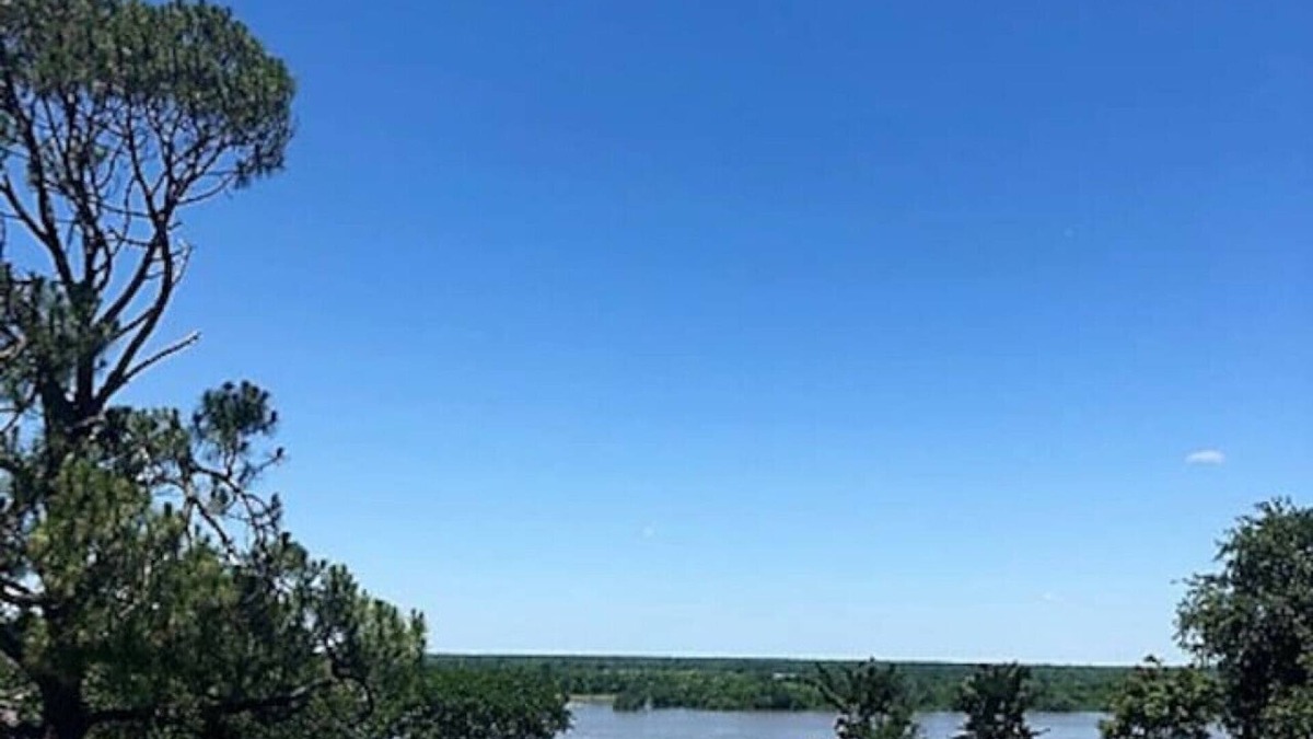 Natchez Hotel | The River Walk Inn - Rooms 801-806