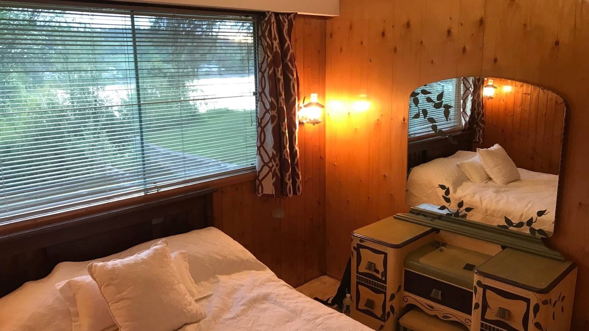Quesnel House | The Riverwalk House, WALK UP Suite