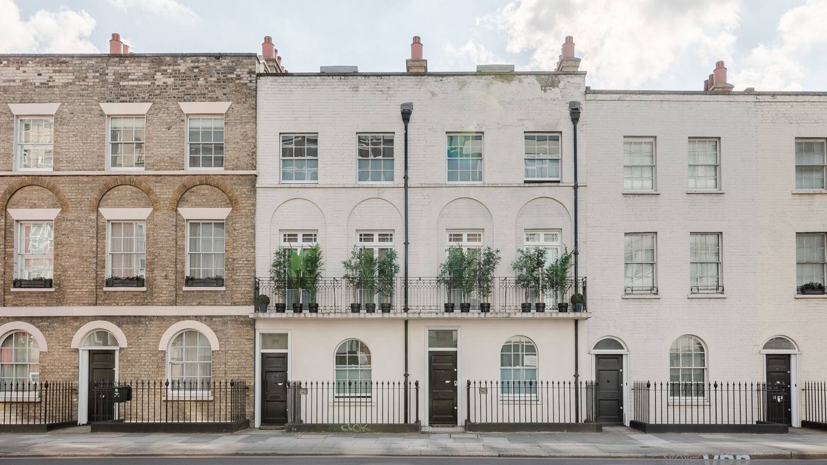 Vincent Square House | The Rochester: Two Historic Townhouses, 12-Bed, 6-Bath | Victoria