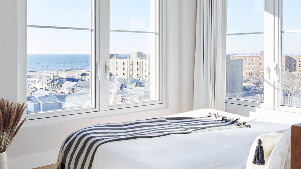 Queens Hotel | The Rockaway Hotel
