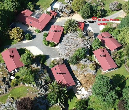 Takaka Hotel | The Rocks Chalets