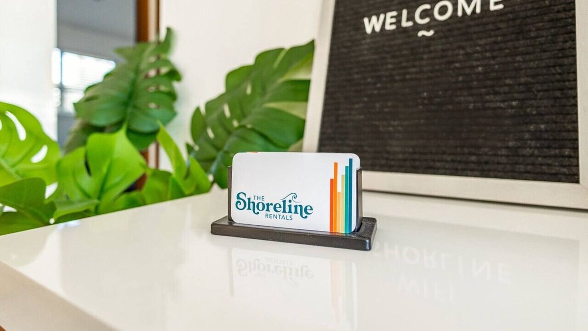 Kodiak Apartment | THE ROGUE WAVE #3 Beach Access, Ocean Views, Private