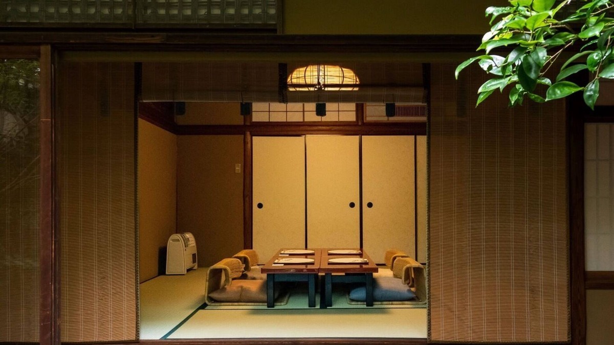 Gion House | The room is a special maisonettetype room with a private garden and a cypress bathtub The room is /Kyoto Kyōto