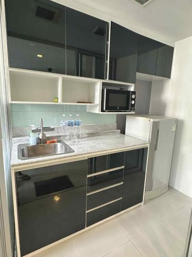 Bang Chak Apartment | The Room Sukhumvit 64 Punnawithi