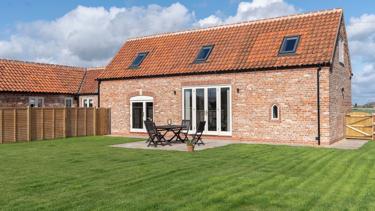 Frampton House | The Roost Barn Conversion in Rural Lincolnshire. Dog Friendly Accommodation!