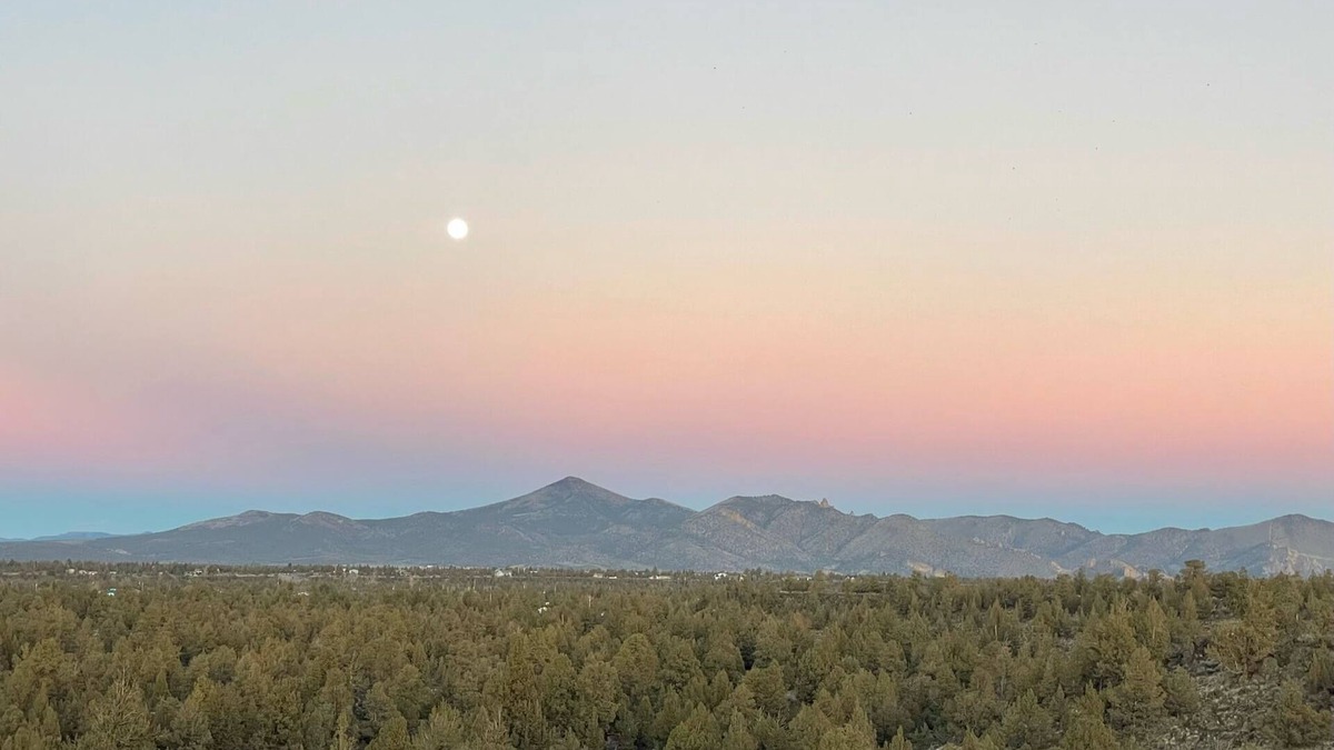 Crooked River Ranch House | The Roost: Mountain View Equine Oasis on 6 Acres