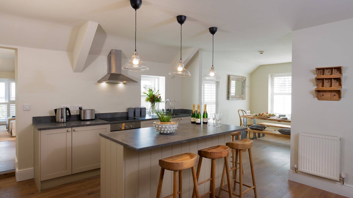 Rhoscolyn Apartment | The Roost : Two Pet-Friendly Apartments Sleeping 10 in Rhoscolyn | Managed by Anglesey Holiday Letti