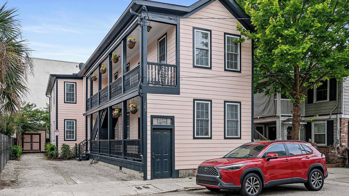 Cannonborough Elliotborough Apartment | The Rose Charleston | Perfect for Large Groups