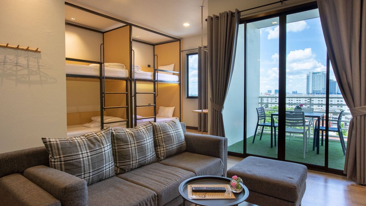 Bang Phlat Hotel | The Royal River Hotel