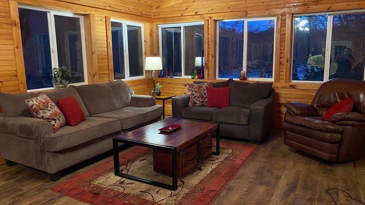 Franklin Cabin | The Ruby River - Phenomenal Riverfront Cabin