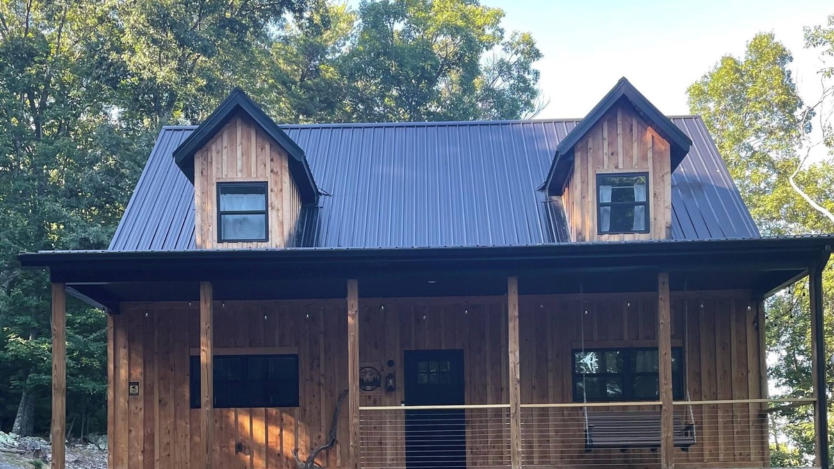 Upper Tract Cabin | The Rusty Lantern! Enjoy peace and quiet in this cozy mountain cabin! Free WiFi