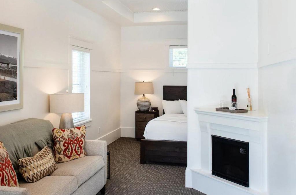 Three Forks Hotel | The Sacajawea Hotel