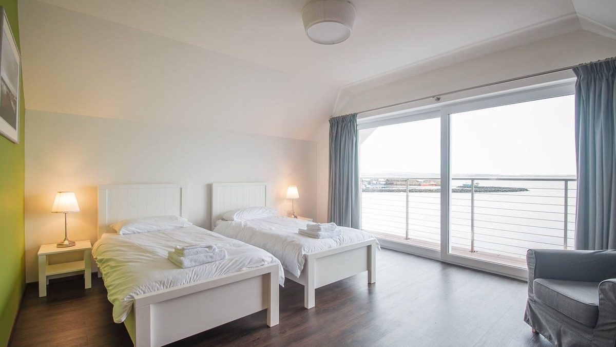 Bowmore House | The Saddlers House - the cheapest price per bed!