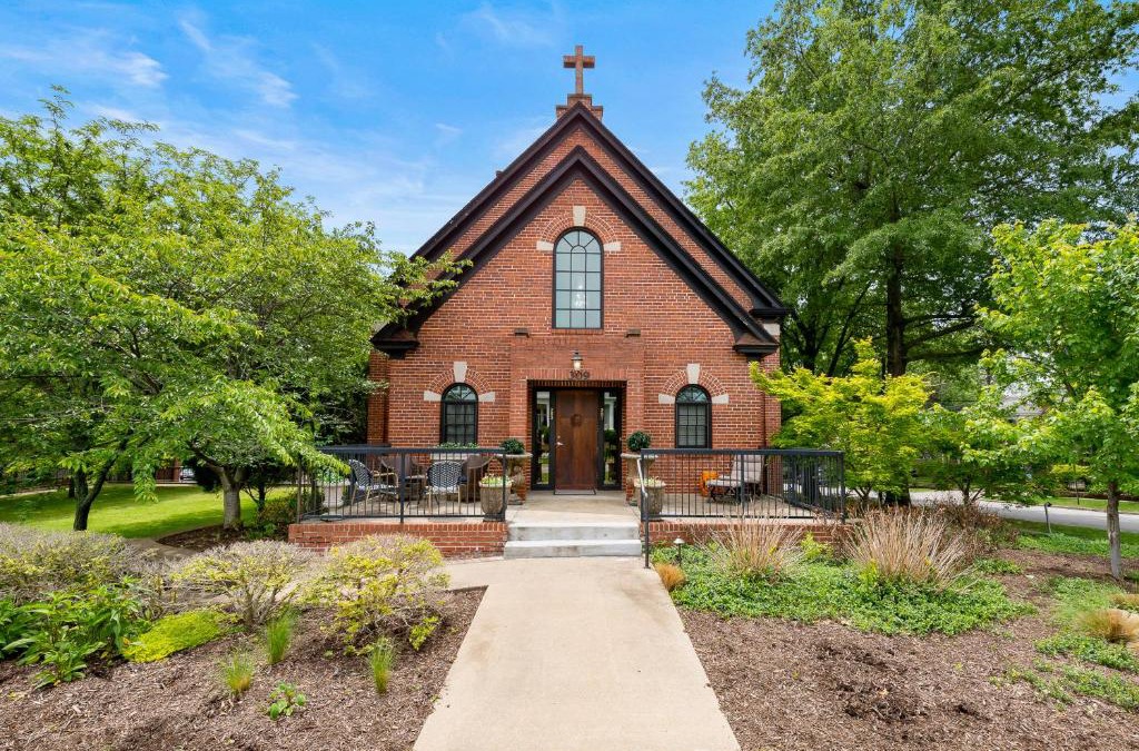 Fayetteville Apartment | The Saint