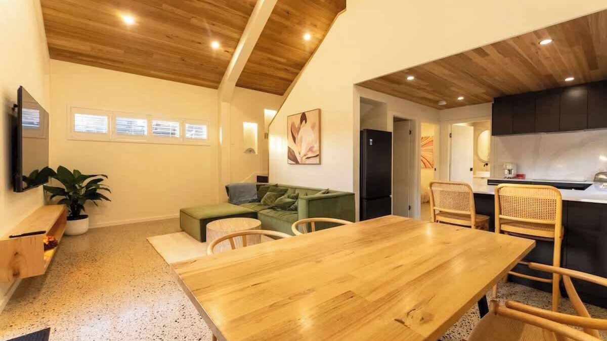 Seaford House | The Salted Shed - 650m to beach