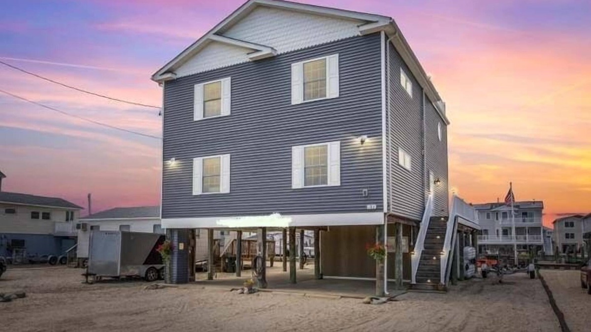 Tuckerton Beach House | The Salty Dog at Tuckerton Beach