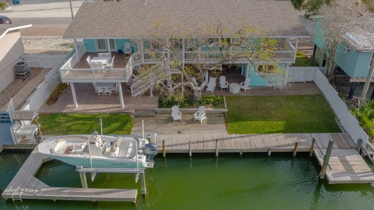 Key Allegro House | The Salty Pelican Canal Front Home in Key Allegro