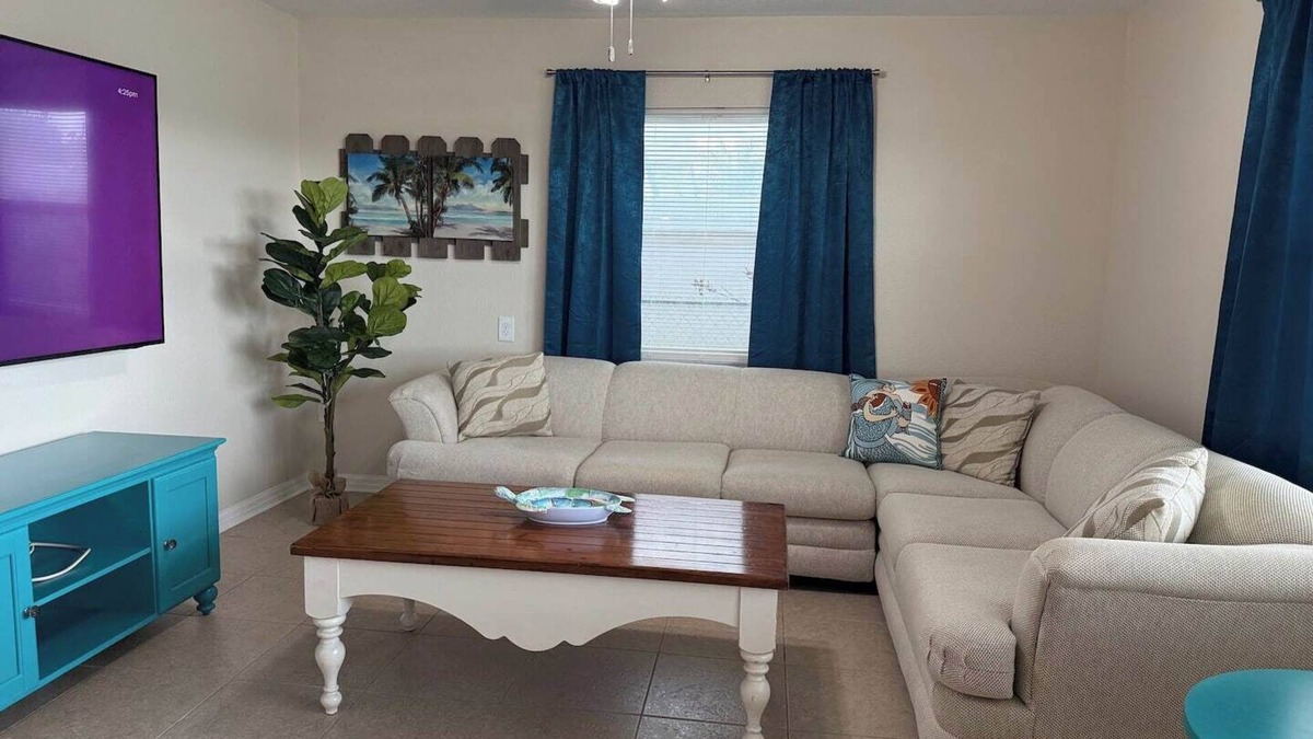Sea Ranch On The Gulf House | The Salty Turtle! This 3BR/2BA/2CG waterfront retreat in Hudson, Florida